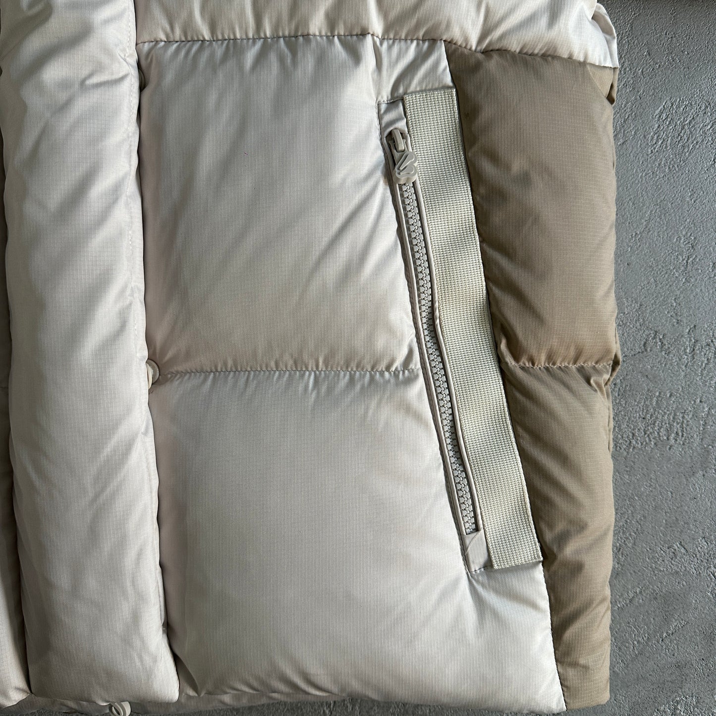 Syna World Down Jacket “Off White”