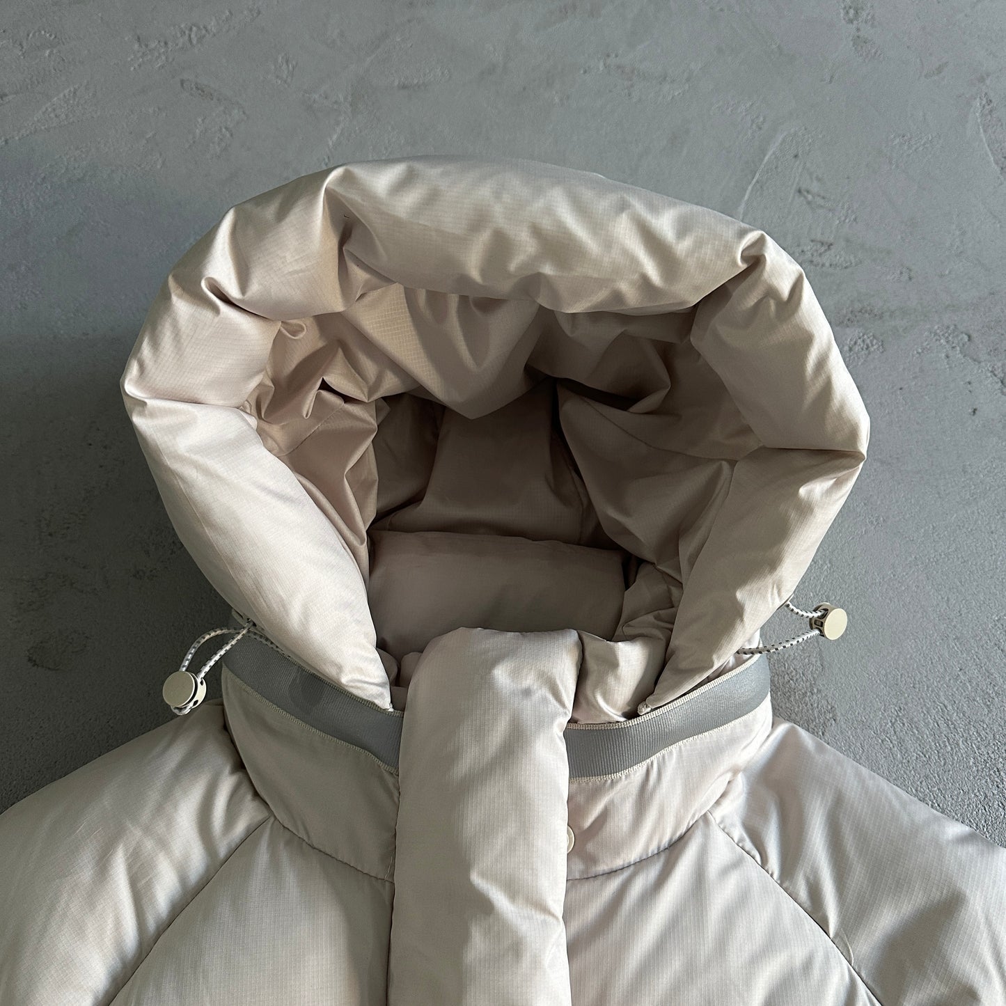 Syna World Down Jacket “Off White”