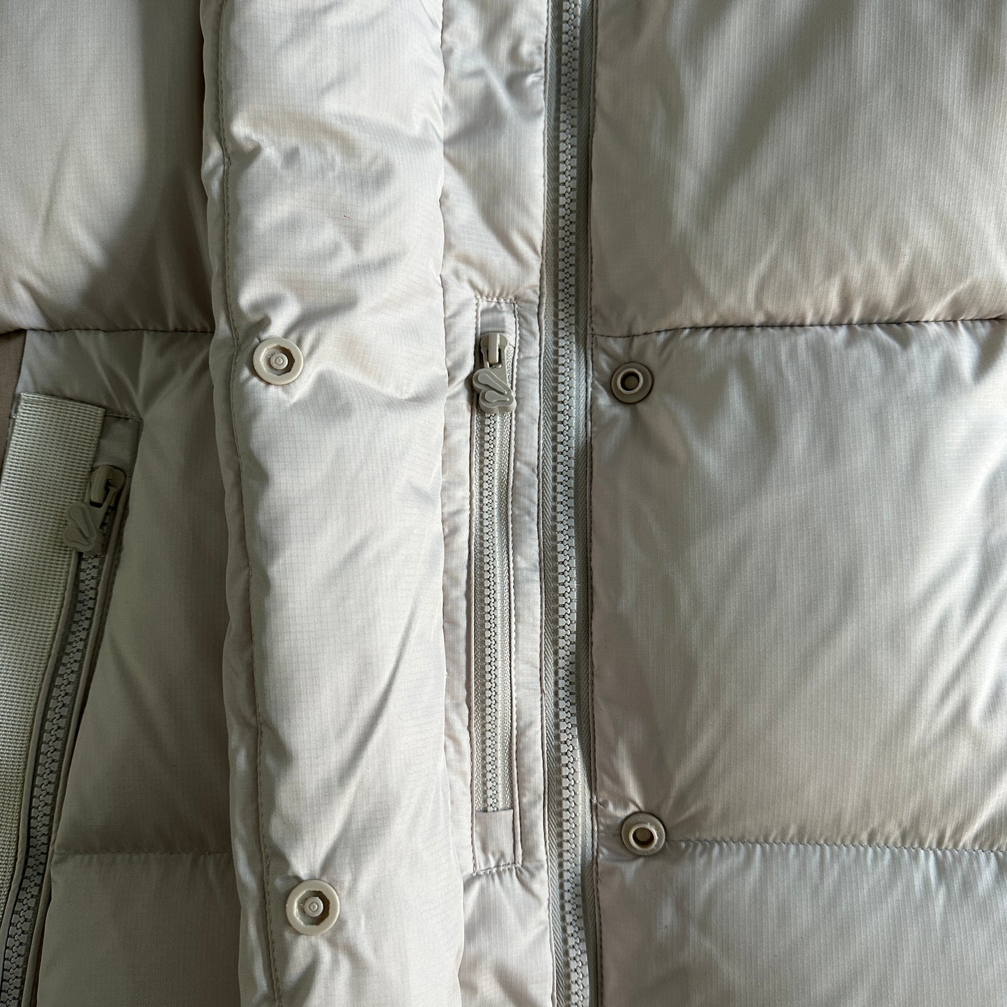 Syna World Down Jacket “Off White”