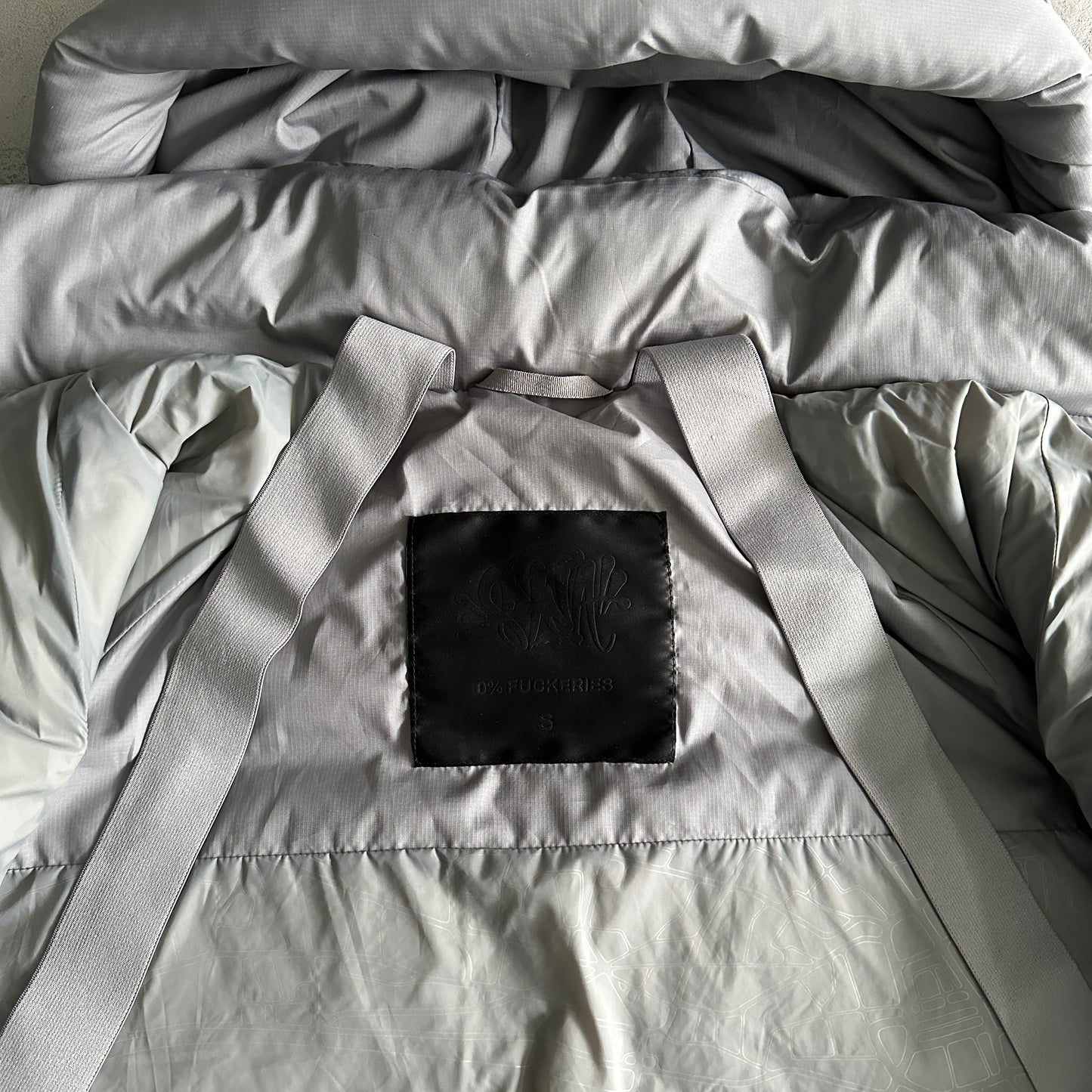 Syna World Down Jacket “Grey”