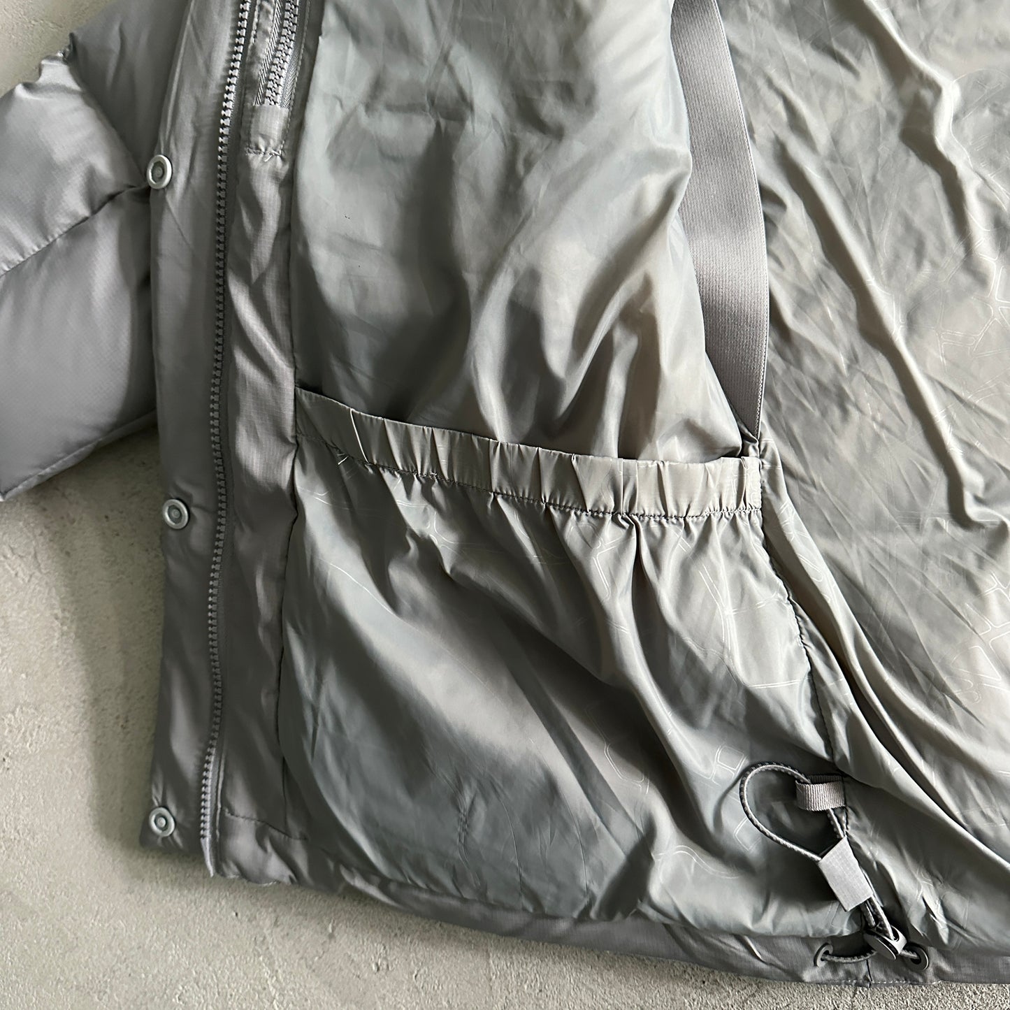 Syna World Down Jacket “Grey”