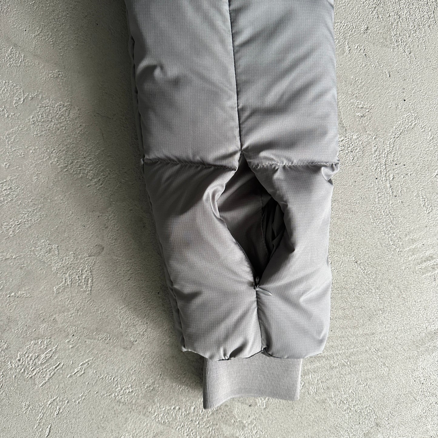 Syna World Down Jacket “Grey”