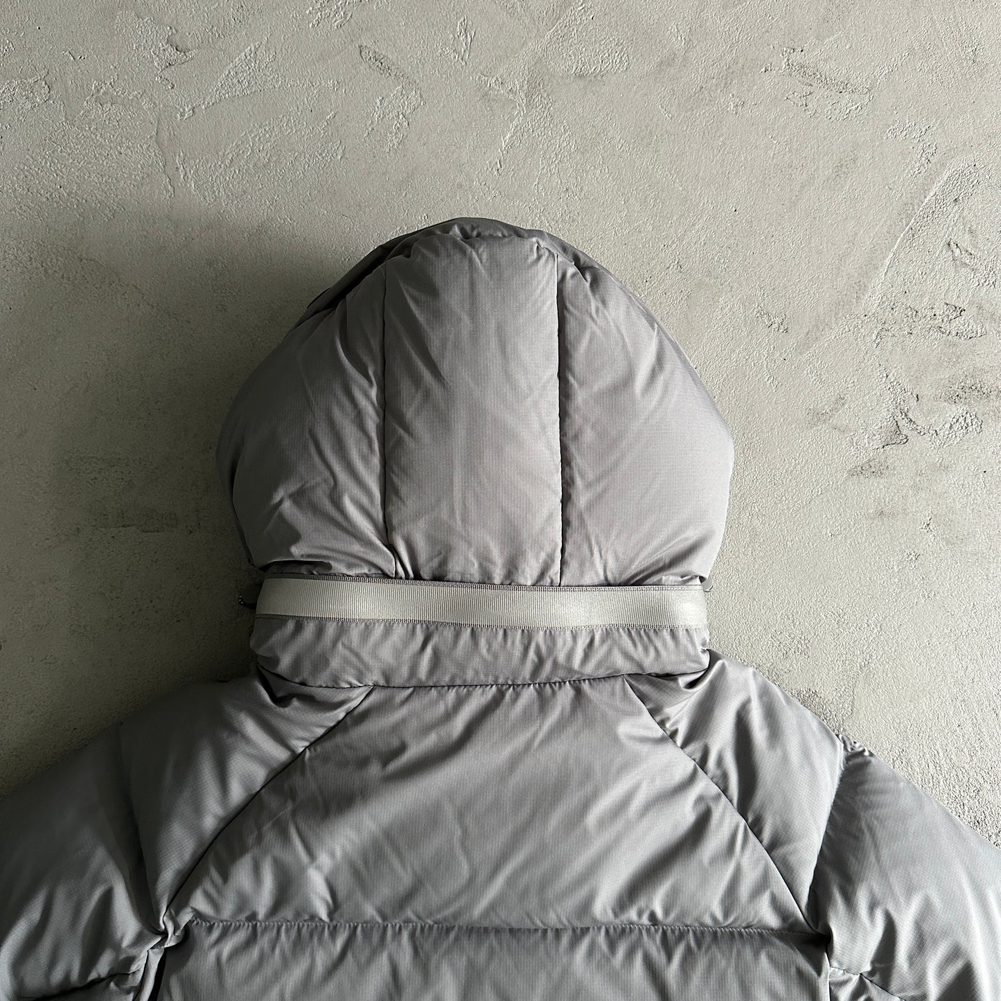 Syna World Down Jacket “Grey”