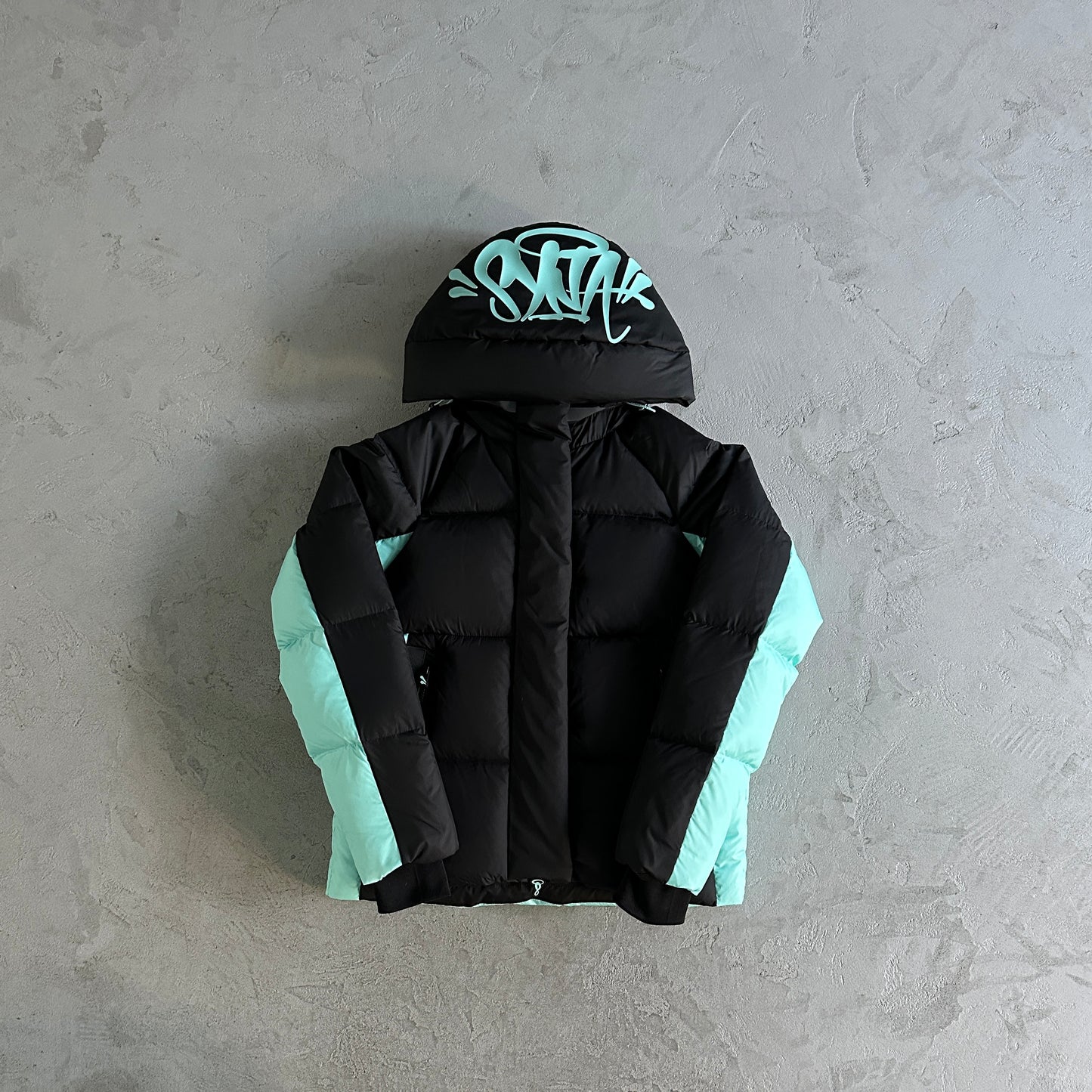 Syna World Down Jacket “Black Blue”