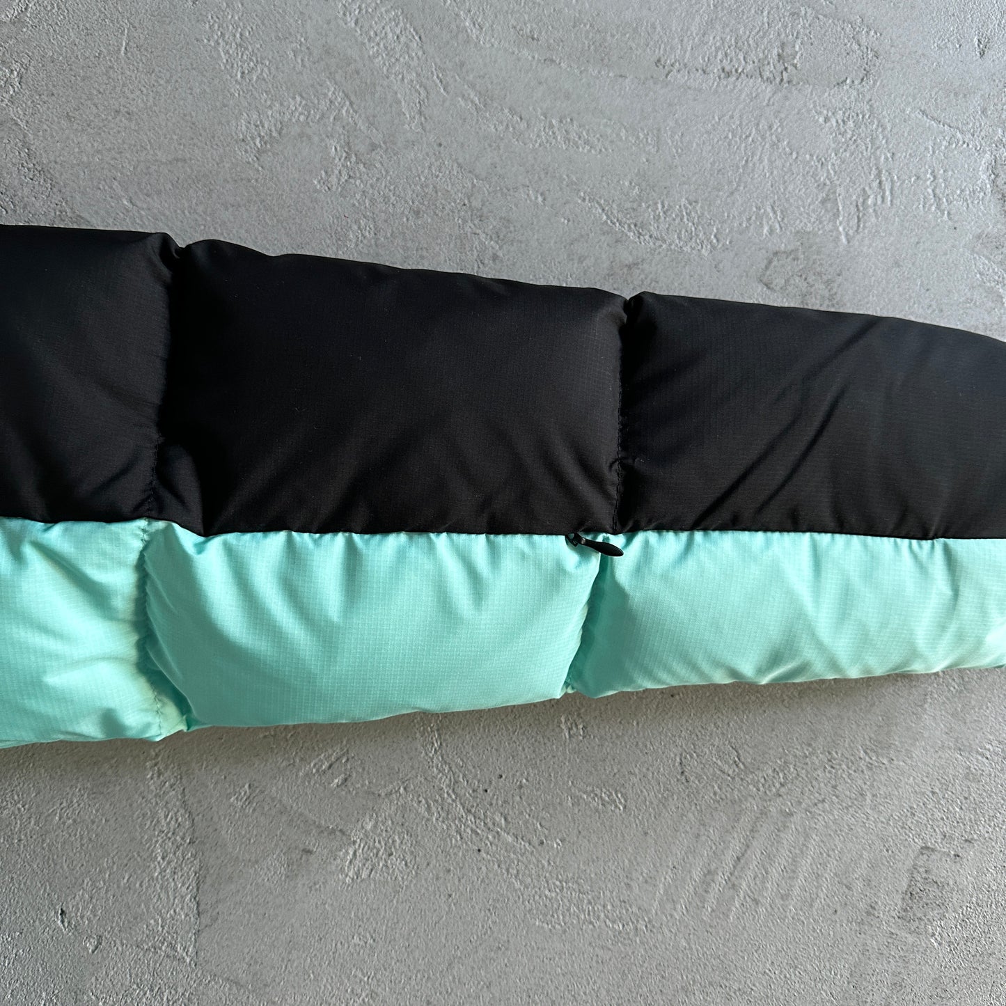 Syna World Down Jacket “Black Blue”