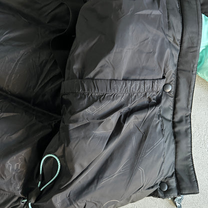 Syna World Down Jacket “Black Blue”
