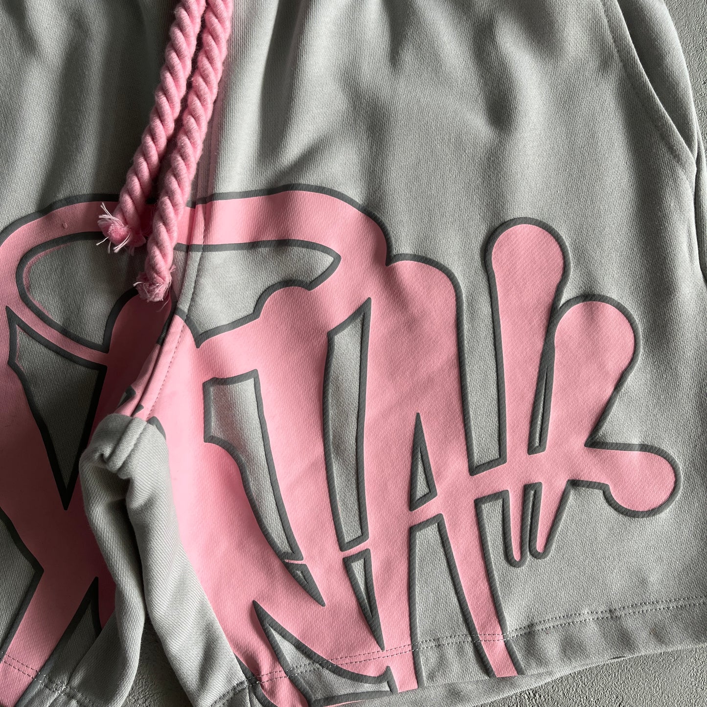 Conjunto Shorts Synaworld Cinza/Rosa