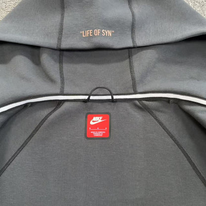 Syna x Nike Tech Fleece