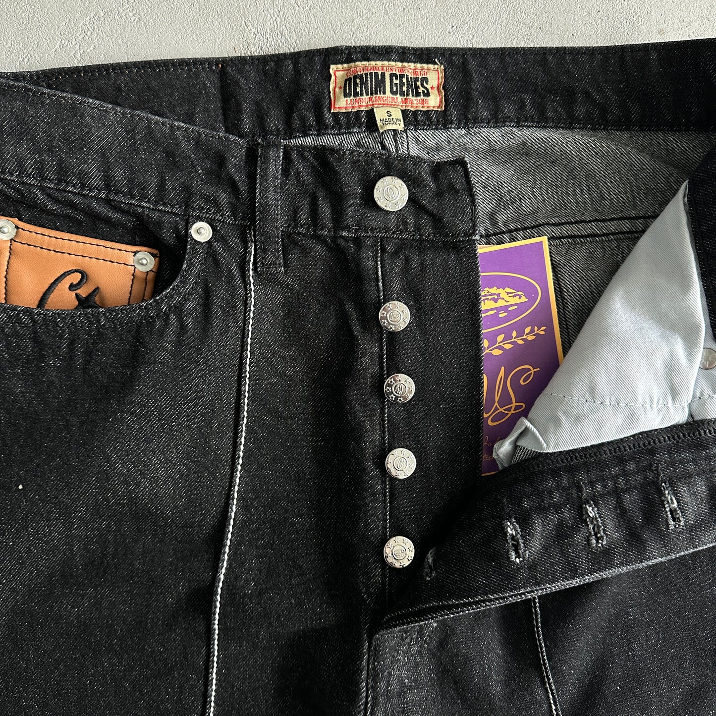 Corteiz Star Denim Pants “Dark White”