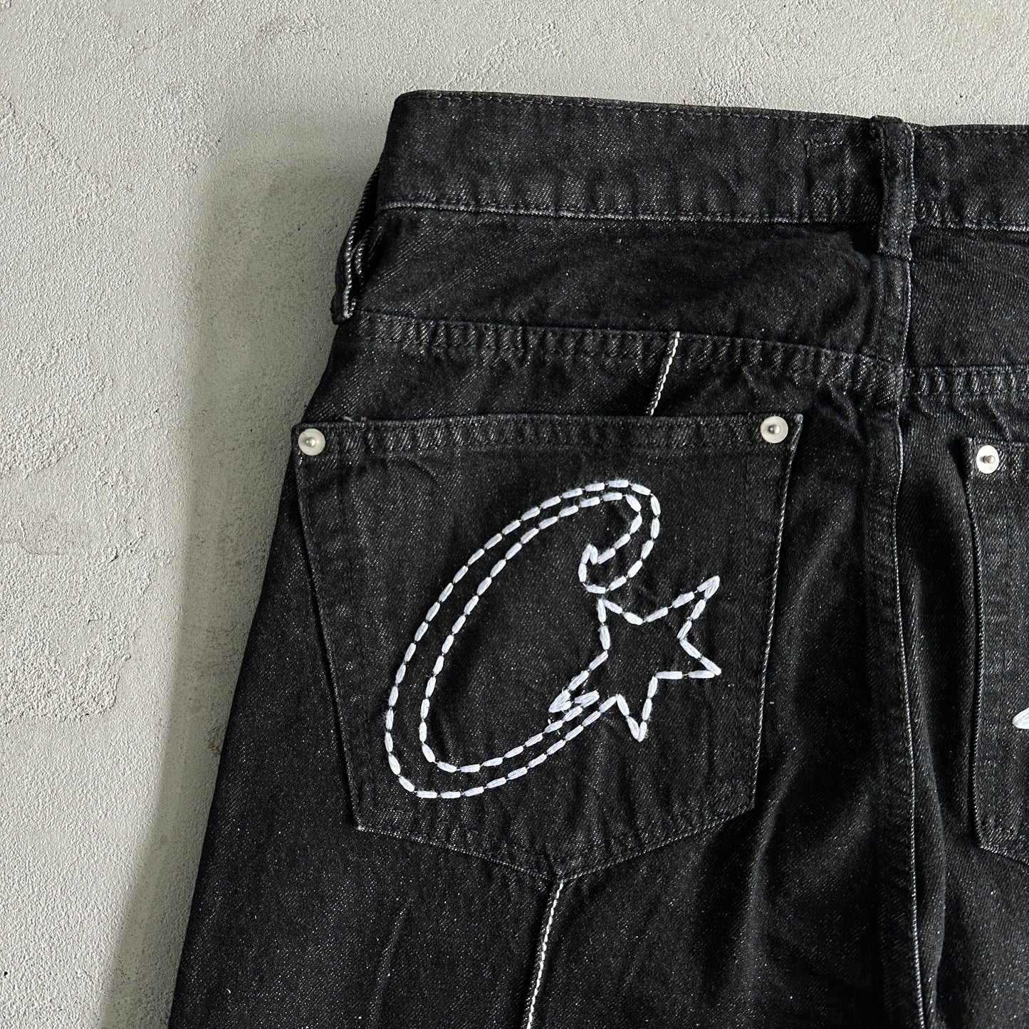 Corteiz Star Denim Pants “Dark White”