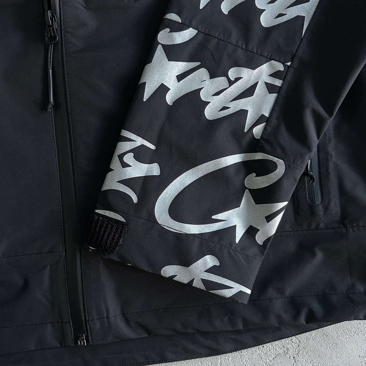 Corteiz Elitework Waterproof Shell Jacket “Black”