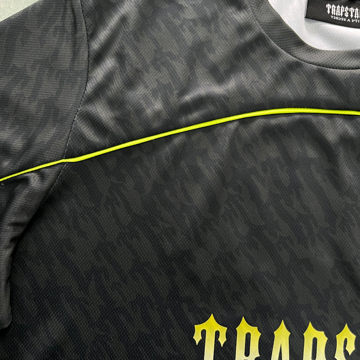 Trapstar Football T-Shirt “Black Lime”