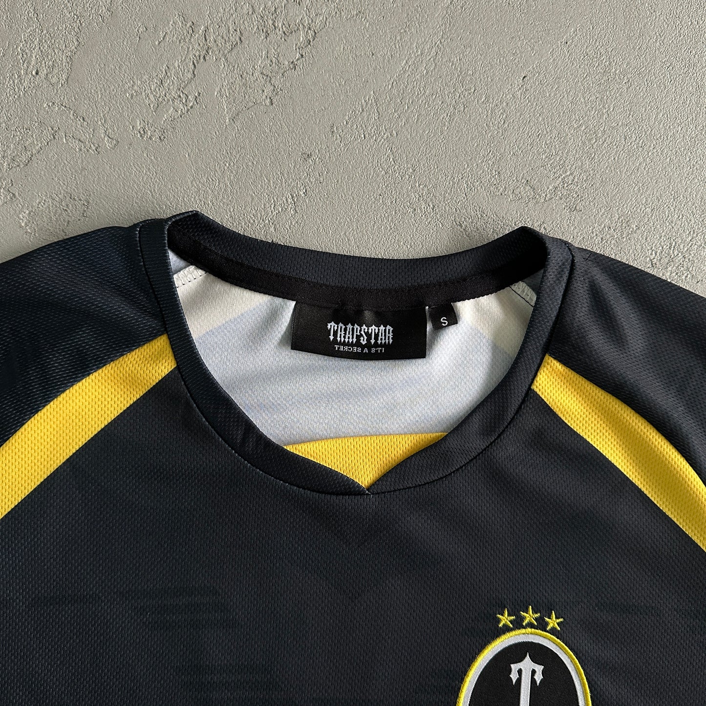 Trapstar Football T-Shirt “Black Yellow Green”