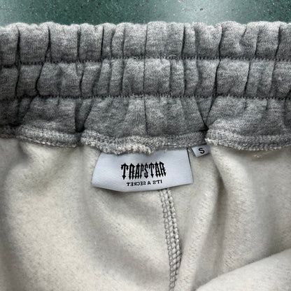 Conjunto Trapstar Chenille Decoded 2.0 Hoodie “Grey”