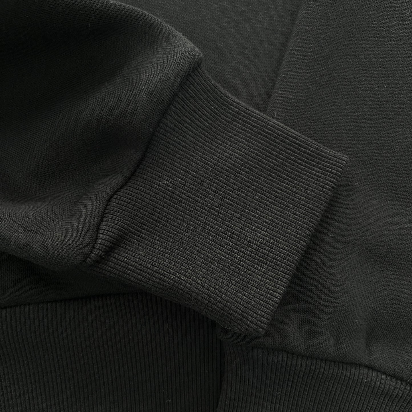 Conjunto Trapstar Chenille Decoded 2.0 Hoodie “Black”