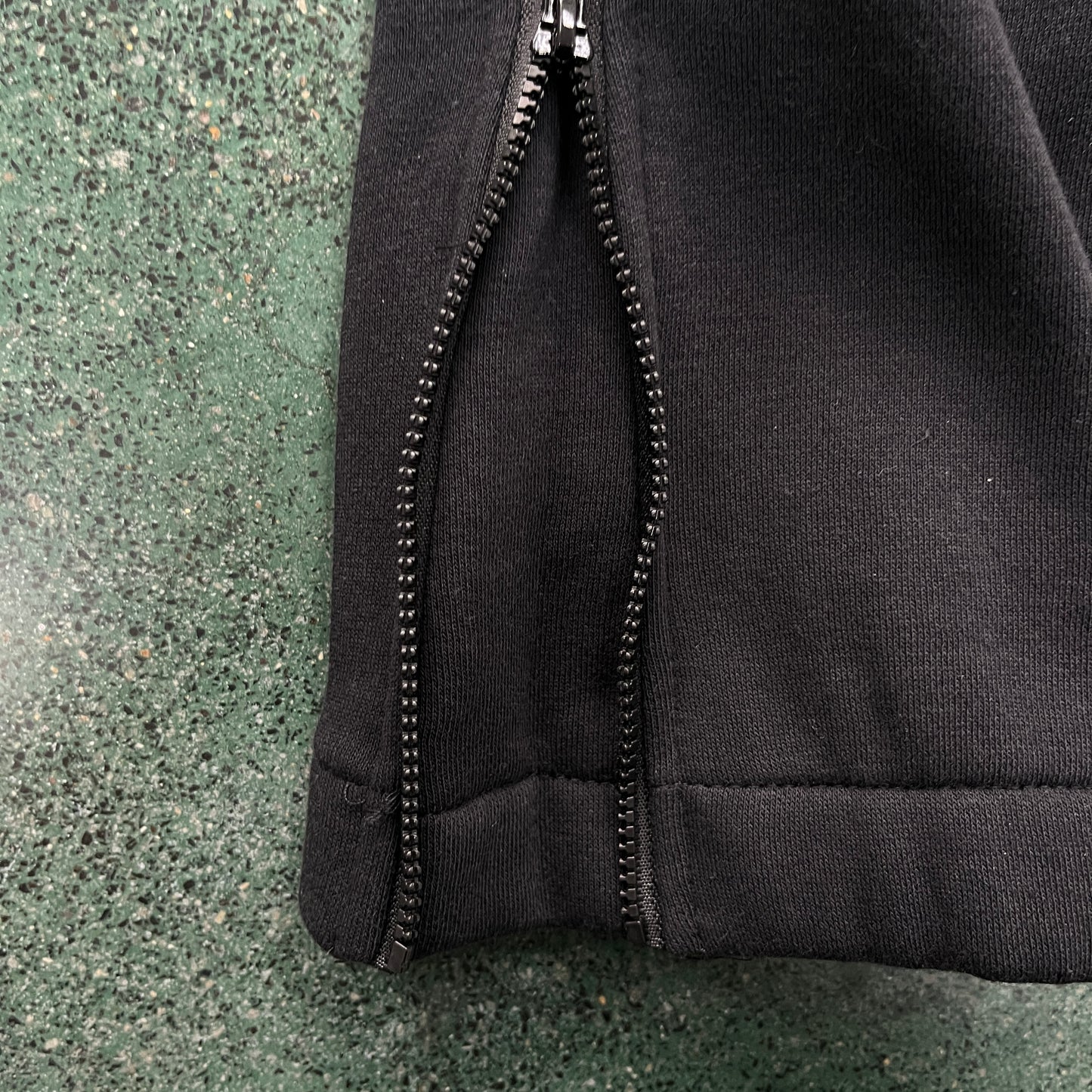 Conjunto Trapstar Chenille Decoded 2.0 Hoodie “Black”
